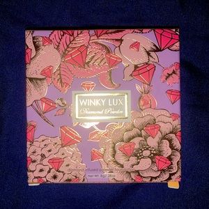 Winky Lux diamond complexion powder/ Brand new in box- shade: Light (See Photos)